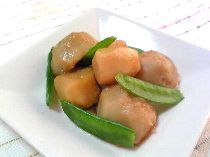 里芋と絹さやのほっこり煮物